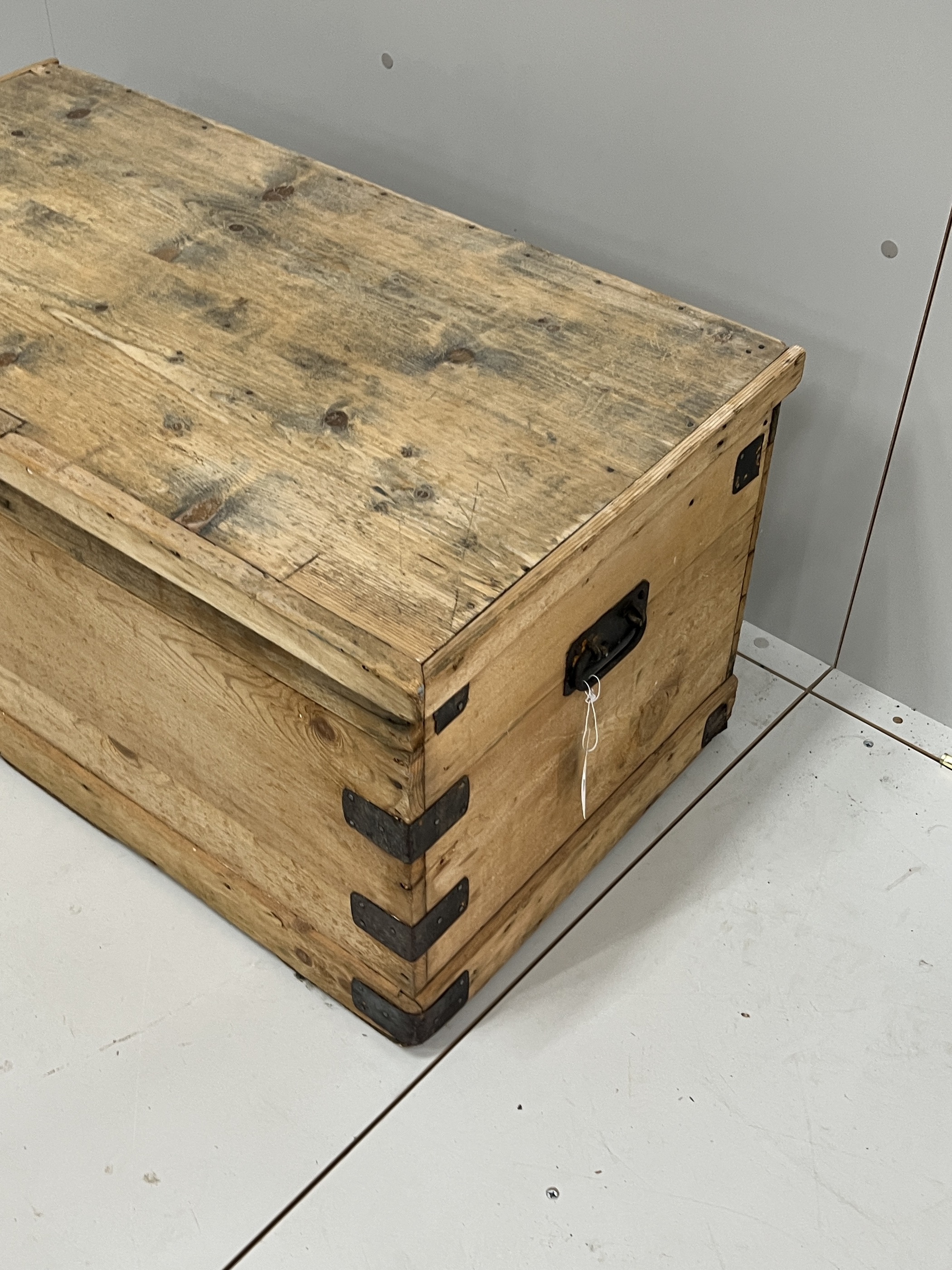 A Victorian rectangular pine trunk, width 90cm, depth 48cm, height 43cm
